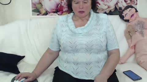 Snapshot of berryshickx chatting on February 13, 12:00 pm BerryShickX online show from February 13, 12:00 pm