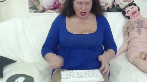 Snapshot of berryshickx chatting on January 19, 12:17 pm BerryShickX online show from January 19, 12:17 pm