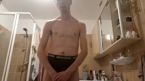 Snapshot of beschnittenerpenis679644 chatting on January 1, 5:00 pm beschnittenerpenis679644 online show from January 1, 5:00 pm