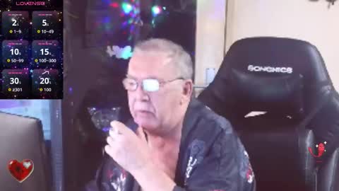 jean online show from October 4, 6:39 pm