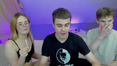 Danny and Kira online show from February 17, 9:00 pm