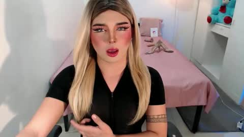 bestgirljulia online show from September 25, 10:22 am