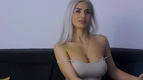 bethierusse online show from November 23, 4:54 am