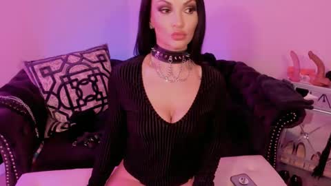 NatashaxoBangs online show from February 24, 1:13 am
