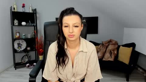 bettyjamess online show from November 7, 5:10 am