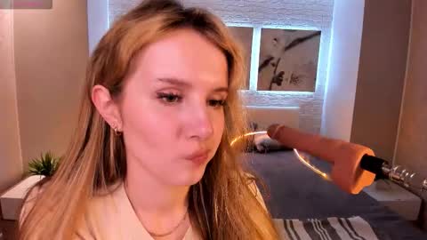 Betty online show from September 17, 8:34 pm