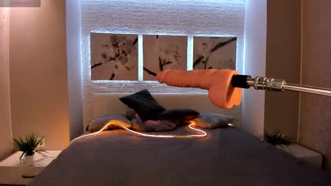 Betty online show from September 19, 8:23 pm