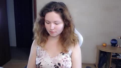 Betty online show from October 5, 7:43 pm