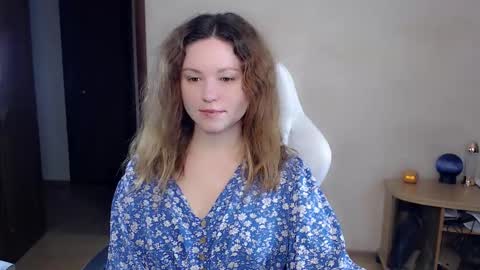 Betty online show from September 25, 9:33 pm