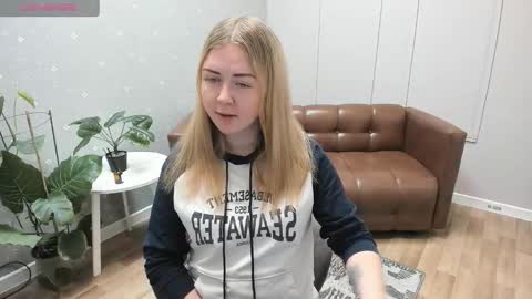 Mila Sweet online show from November 26, 5:26 am