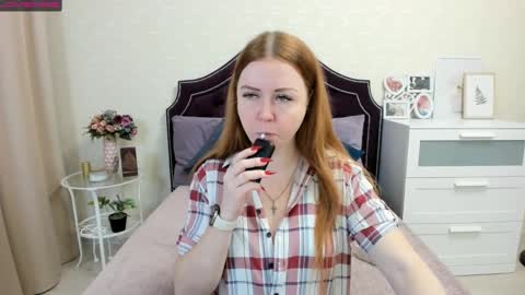Mila Sweet online show from February 24, 4:16 am