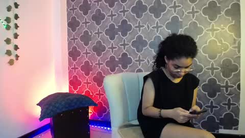 between two skins online show from September 15, 4:14 am