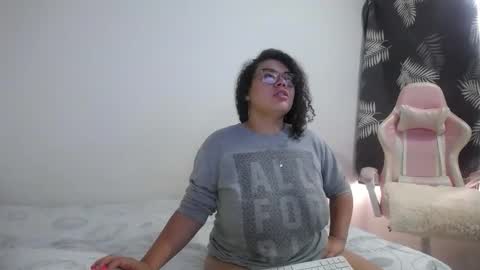 Bianca Tuesday to Sunday from 2am to 6am UTC-5 online show from October 27, 9:15 pm