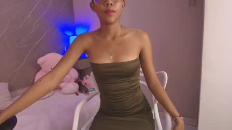 biancaa__18 online show from May 22, 7:42 pm