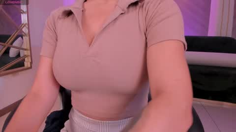 Snapshot of biancapierce_ chatting on February 26, 11:32 am Bianca Pierce online show from February 26, 11:32 am