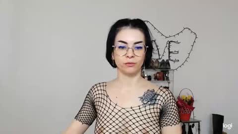 innasugarwild online show from March 15, 1:14 pm