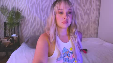 Snapshot of big_ass_blonde chatting on February 2, 6:14 am Eva online show from February 2, 6:14 am