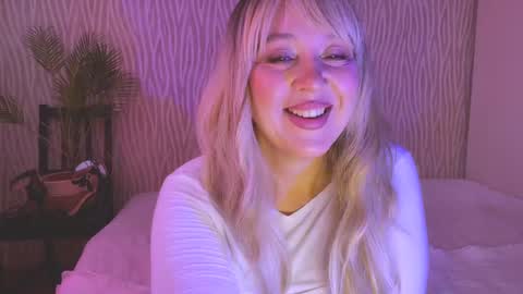 Snapshot of big_ass_blonde chatting on January 22, 5:05 am Eva online show from January 22, 5:05 am