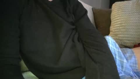 Snapshot of big_shooter12 chatting on February 5, 3:52 pm big_shooter12 online show from February 5, 3:52 pm