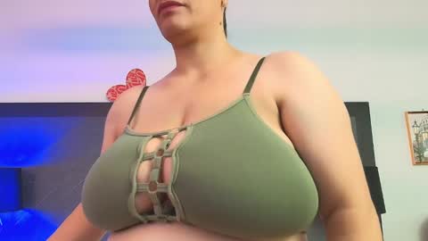 Tell me Sophia  online show from December 28, 10:55 pm