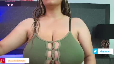 Tell me Sophia  online show from February 4, 8:06 pm