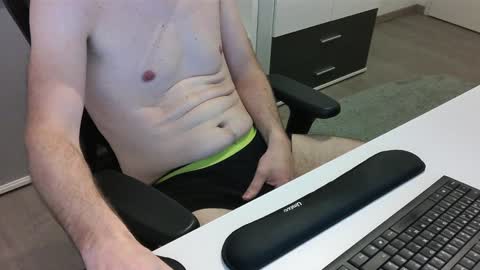 Snapshot of big_tobi_1 chatting on January 24, 7:08 am big_tobi_1 online show from January 24, 7:08 am