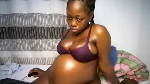Snapshot of bigass001_ chatting on January 10, 3:29 am bigass001_ online show from January 10, 3:29 am