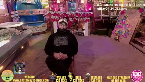 Snapshot of bigbananamilfshake chatting on December 30, 4:20 am Mya and Angelo online show from December 30, 4:20 am