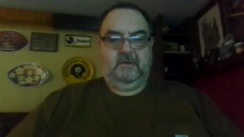 Snapshot of bigbear1971 chatting on December 11, 10:36 am bigbear1971 online show from December 11, 10:36 am