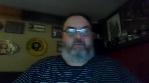 Snapshot of bigbear1971 chatting on February 12, 7:24 pm bigbear1971 online show from February 12, 7:24 pm