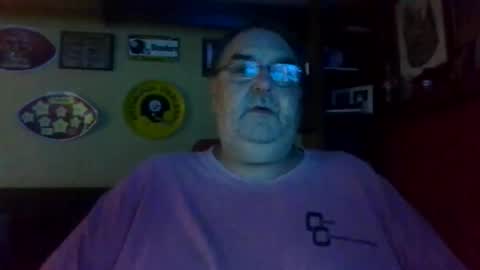 Snapshot of bigbear1971 chatting on September 21, 11:09 pm bigbear1971 online show from September 21, 11:09 pm