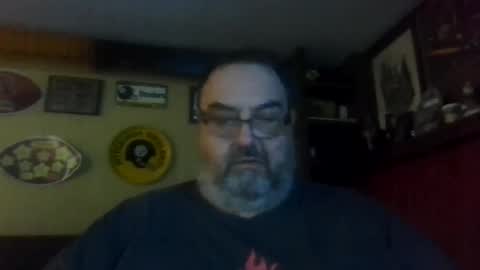 Snapshot of bigbear1971 chatting on January 7, 7:17 pm bigbear1971 online show from January 7, 7:17 pm