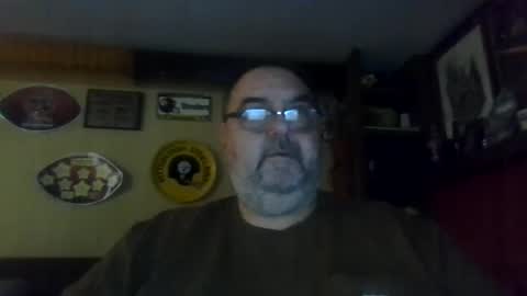 Snapshot of bigbear1971 chatting on December 9, 8:44 pm bigbear1971 online show from December 9, 8:44 pm