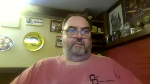 Snapshot of bigbear1971 chatting on December 29, 10:57 pm bigbear1971 online show from December 29, 10:57 pm