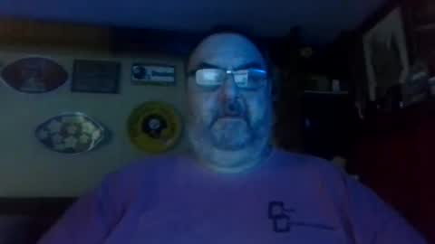 Snapshot of bigbear1971 chatting on December 25, 7:57 am bigbear1971 online show from December 25, 7:57 am