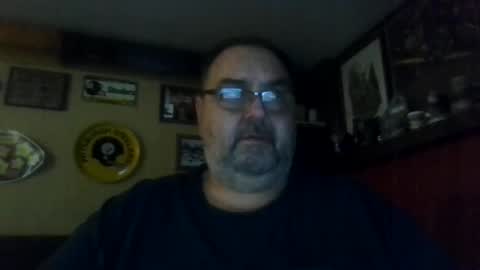 Snapshot of bigbear1971 chatting on December 13, 2:21 am bigbear1971 online show from December 13, 2:21 am