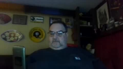 Snapshot of bigbear1971 chatting on December 2, 7:44 pm bigbear1971 online show from December 2, 7:44 pm