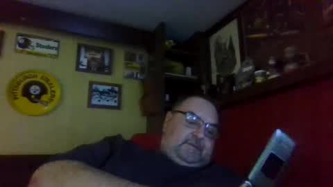 Snapshot of bigbear1971 chatting on December 3, 11:18 pm bigbear1971 online show from December 3, 11:18 pm