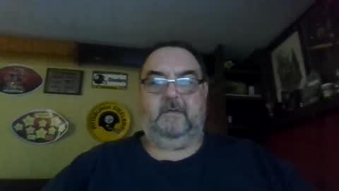 Snapshot of bigbear1971 chatting on December 14, 4:41 pm bigbear1971 online show from December 14, 4:41 pm