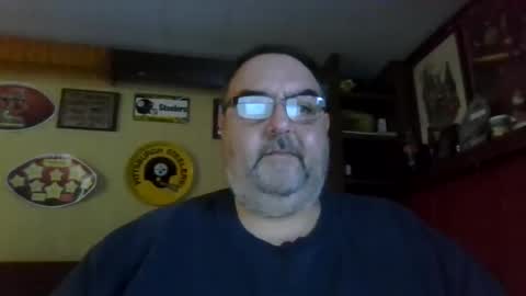 Snapshot of bigbear1971 chatting on December 11, 6:09 pm bigbear1971 online show from December 11, 6:09 pm