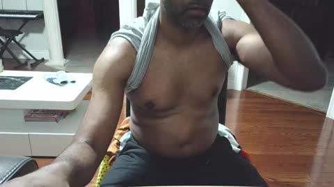 Snapshot of bigbeast78 chatting on March 5, 2:57 am bigbeast78 online show from March 5, 2:57 am