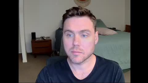 bigblueeyes9876 online show from July 27, 2:09 am