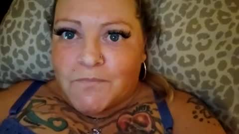 Tiffany online show from December 5, 12:25 am