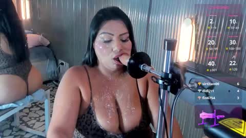 VIOLETA online show from October 18, 9:30 pm