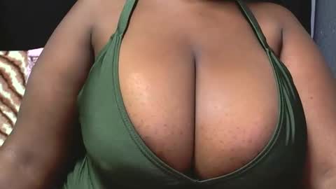bigboobsbitchx online show from May 27, 9:01 pm