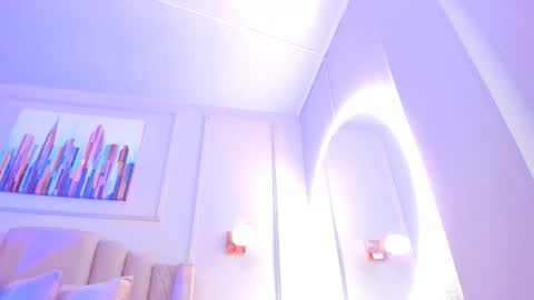   online show from December 18, 10:21 am