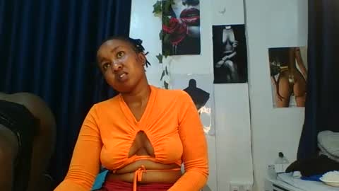 BigBoootyy online show from October 29, 6:52 pm