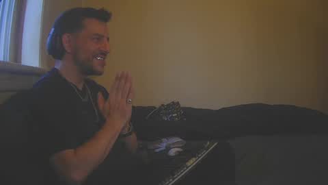 Jon - Im Straight online show from November 1, 9:14 pm