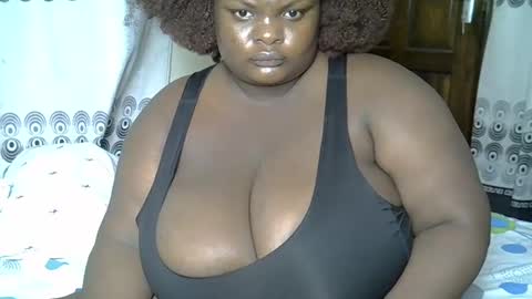 Snapshot of bigchocotities chatting on January 8, 7:13 pm bigchocotities online show from January 8, 7:13 pm