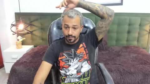 Snapshot of bigcock_hair chatting on September 18, 9:52 pm bigcock_hair online show from September 18, 9:52 pm